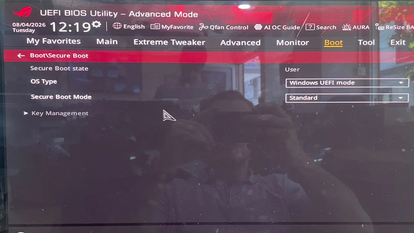 ASUS ROG BIOS ekranında Windows UEFI ve Secure Boot Standard ayarları